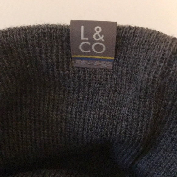 3/20$ NWT Larsson & co beanie - Picture 2 of 6